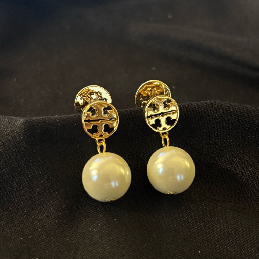 Brand new. Tory Burch earrings.